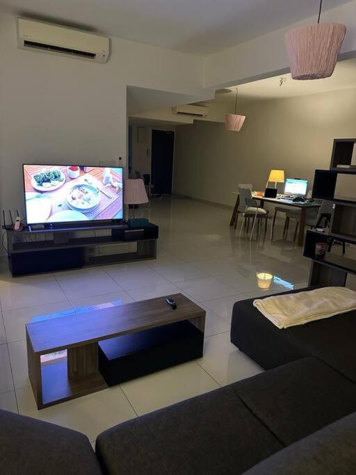 Royal Infinity Apartment *